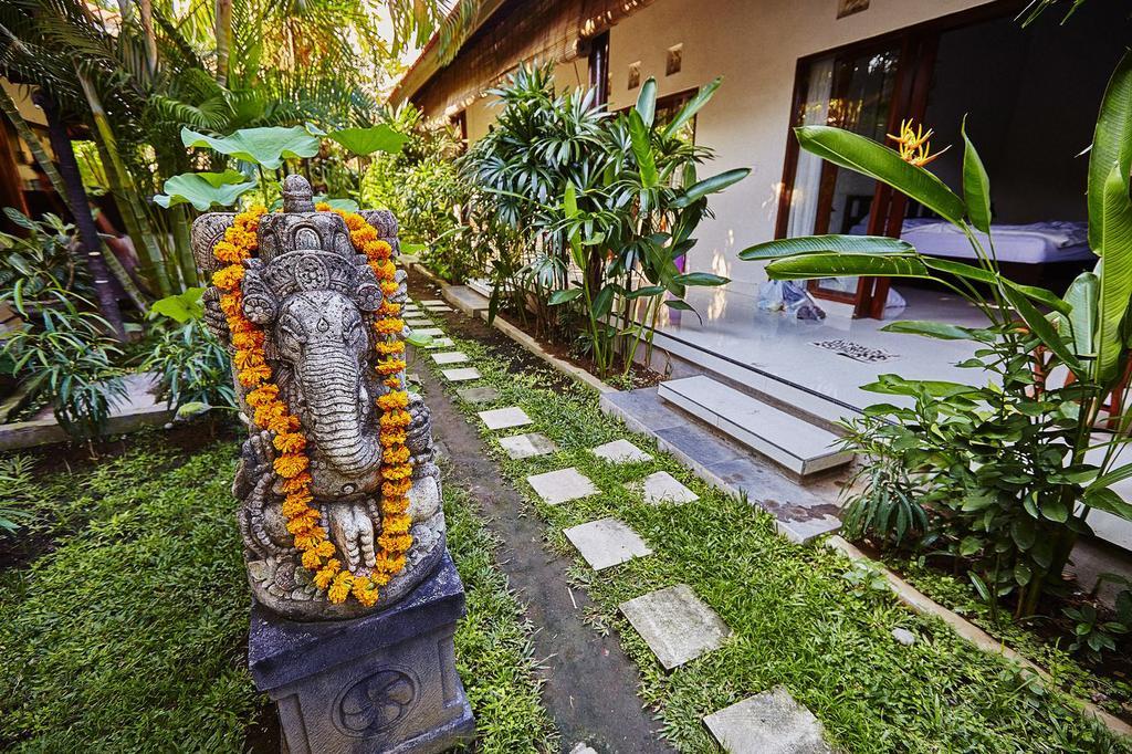 Matra Bali Guesthouse Canggu Buitenkant foto