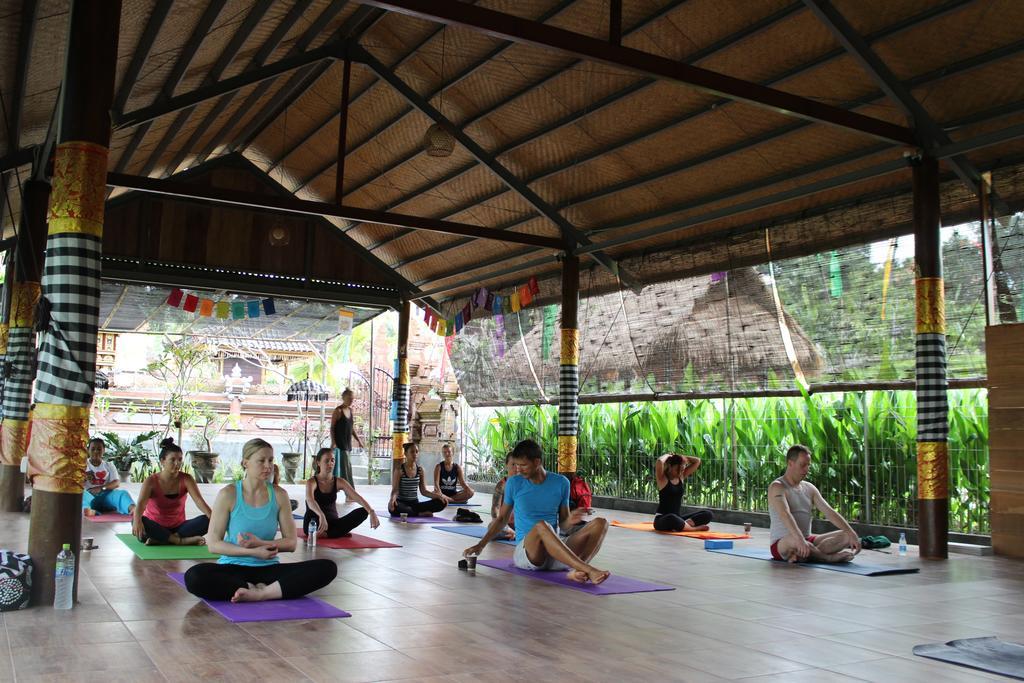 Matra Bali Guesthouse Canggu Buitenkant foto
