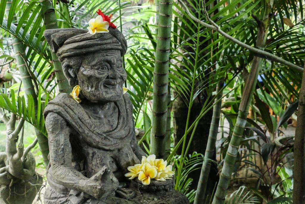 Matra Bali Guesthouse Canggu Buitenkant foto